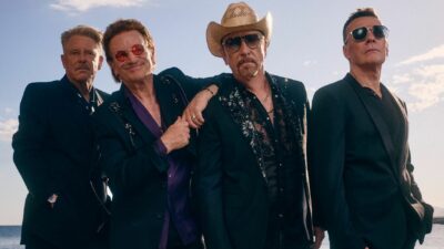 Copertina di “L’insuccesso di un disco? È come quando fai il comico, arrivi alla battuta finale del tuo pezzo e nessuno ride. A 66 anni voglio ancora conquistare le classifiche”: così Bono degli U2