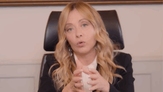 Copertina di Decreto sicurezza, ok del Cdm. Meloni: “Nasce il reato di partecipazione violenta a una manifestazione”. Saltano i poteri di polizia giudiziaria ai militari