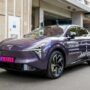 Copertina di XPeng L03, nel traffico di Parigi spunta l’auto che guida da sola