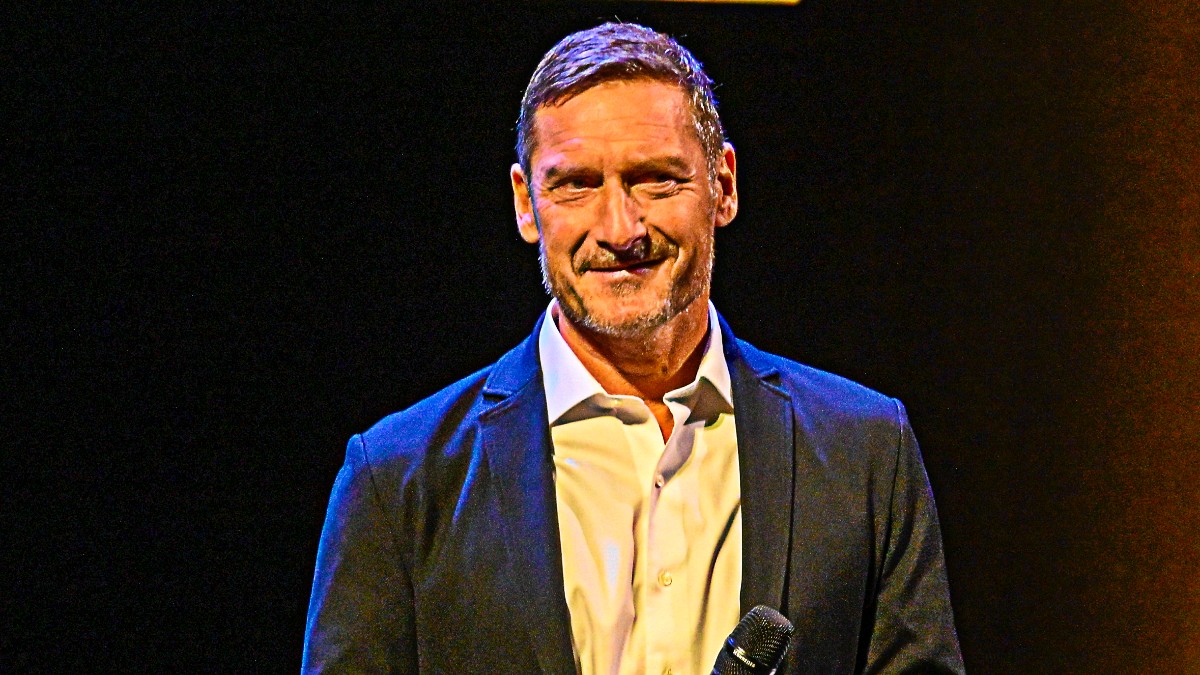 totti racconta la prima visita alla prostata entra il dottore aveva un pollice enorme lo guardo e gli dico 8216e tu che vuoi fare con questo arnese da Ilfattoquotidiano.it totti racconta la prima visita alla prostata entra il dottore aveva un pollice enorme lo guardo e gli dico 8216e tu che vuoi fare con questo arnese