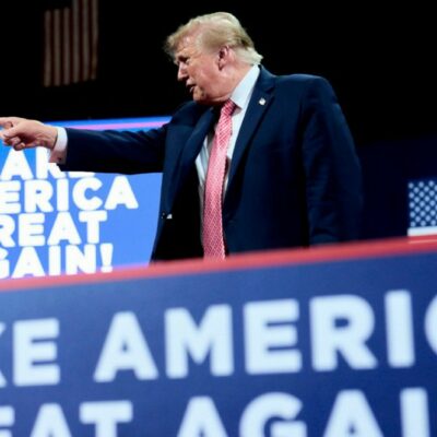 Copertina di Per il Midterm ora Trump punta su Putin e sul gasolio