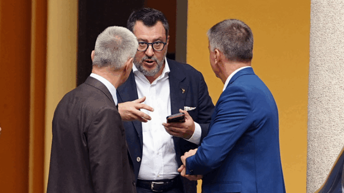 Protesta dei tir, Salvini annuncia “un miliardo” ma i nuovi fondi si fermano a 160 milioni (da trovare). E i rimborsi in arrivo erano bloccati da 7 mesi