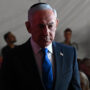 Copertina di Netanyahu torna a minacciare l’Iran: “L’unica soluzione è rovesciare il regime”. Financial Times: “Trump ha impedito un nuovo attacco israeliano”
