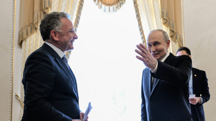 Bufera sull’inviato Usa Witkoff: dopo la liberazione di Hubbard ha definito Putin “compassionevole”. Trump e Vance lo difendono
