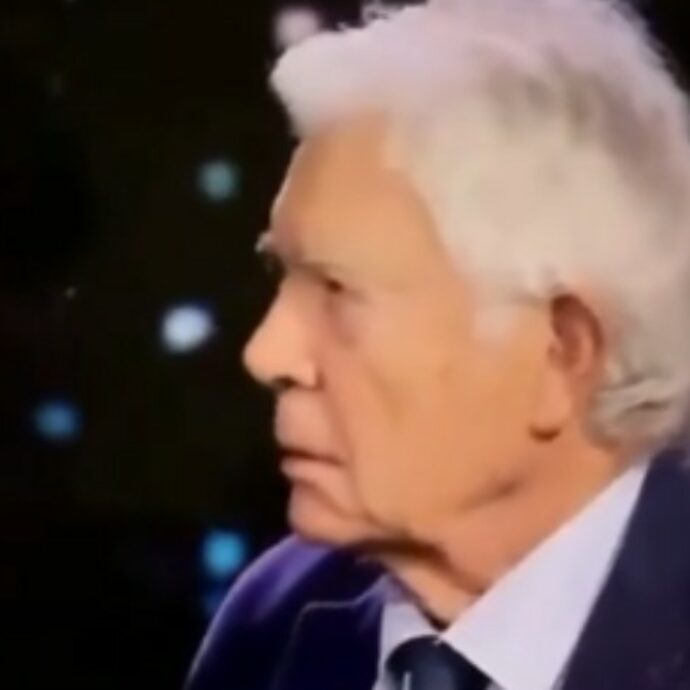 La bestemmia di Claudio Martelli in diretta a Filorosso su Rai3. Il conduttore Antonino Monteleone: “No, no, no… Qua non è il Grande Fratello”
