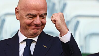 Copertina di Il Times chiede scusa a Infantino e alla Fifa: “Non è mai esistito alcun ‘secondo stipendio’ e non ha acquistato un immobile a Miami”