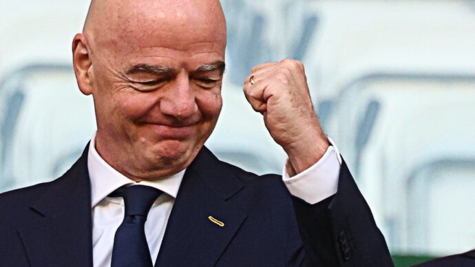Il Times chiede scusa a Infantino e alla Fifa: “Non è mai esistito alcun ‘secondo stipendio’ e non ha acquistato un immobile a Miami”