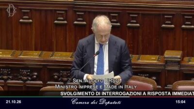Copertina di Il ministro Urso sui camionisti: “La polizia li sta identificando. Blocchi illegali, previsto il carcere”