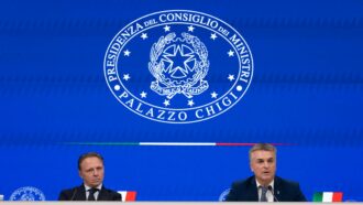 Copertina di Proteste di camionisti e agricoltori, il cdm stanzia sostegni per il caro gasolio. 105 milioni per l’autotrasporto, 60 per l’agricoltura e 10 per la pesca
