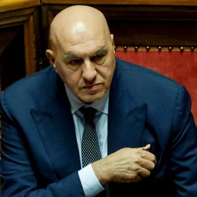 Copertina di Scontri a Milano, gli 007 italiani: nessuna evidenza  di una regia russa