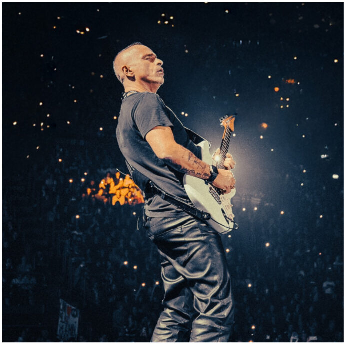 Eros Ramazzotti: “Sto con Marracash perché sta con gli studenti che sono scesi in piazza per far sentire la propria voce e perché il dissenso è un diritto e va difeso”