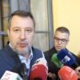 Copertina di Salvini dice che i 500 parà che arriveranno a Milano per l’ordine pubblico saranno “pronti a intervenire con i Lince e i droni”