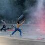 Copertina di Allerta a Milano, Roma e Torino per le proteste. A Bari perquisizioni e interrogatori: “Folto gruppo di minori preparava saccheggi a negozi”