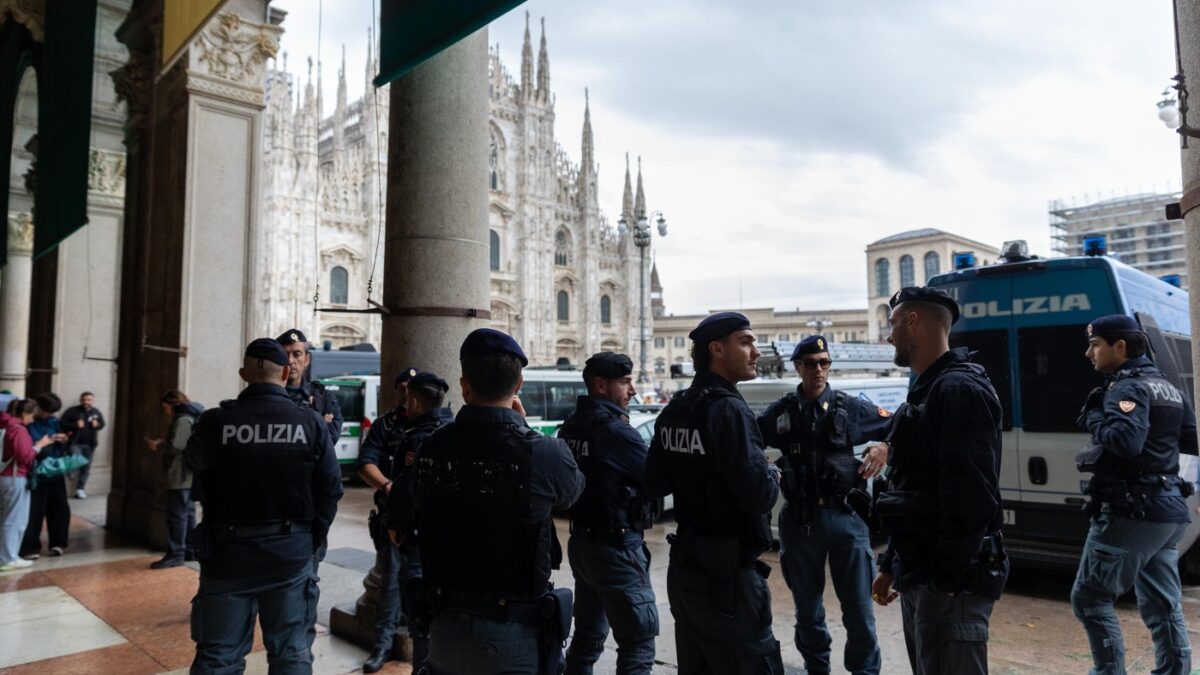 pronti allo scontro se serve no non cadiamo in trappola le voci di chi vuole scendere di nuovo in piazza da milano a roma da Ilfattoquotidiano.it pronti allo scontro se serve no non cadiamo in trappola le voci di chi vuole scendere di nuovo in piazza da milano a roma