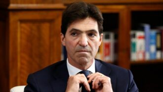 Copertina di Inchiesta sulla ricostruzione post sisma, il presidente della Marche Acquaroli: “Basito e amareggiato”. La scelta di Pistarelli “non fu congrua”
