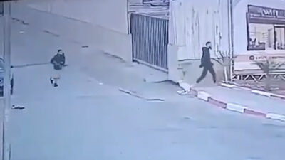 Copertina di Attacco in Cisgiordania: feriti 6 soldati israeliani, uccisi 2 assalitori. Idf: “Volevano fare strage di civili sull’autostrada 35”. Netanyahu chiude i Territori: “Lockdown totale” - Video