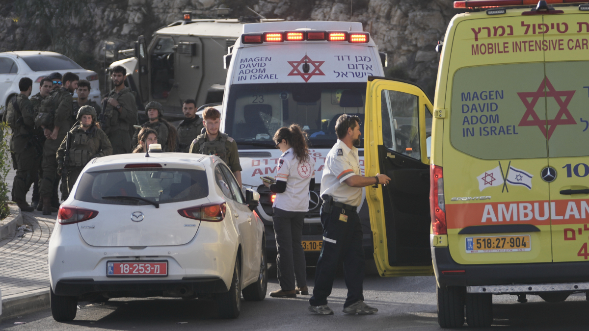 sparatoria in cisgiordania feriti 6 soldati israeliani netanyahu chiude tutto lockdown totale dei territori occupati da Ilfattoquotidiano.it sparatoria in cisgiordania feriti 6 soldati israeliani netanyahu chiude tutto lockdown totale dei territori occupati