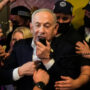 Copertina di Attacco a Hebron, Netanyahu chiude la Cisgiordania: "Pronti alla più grande operazione dalla Guerra dei 6 giorni". Smotrich: “Demoliremo edifici arabi e costruiremo 4 fattorie”. Ben Gvir: “Smantellare l’Anp”