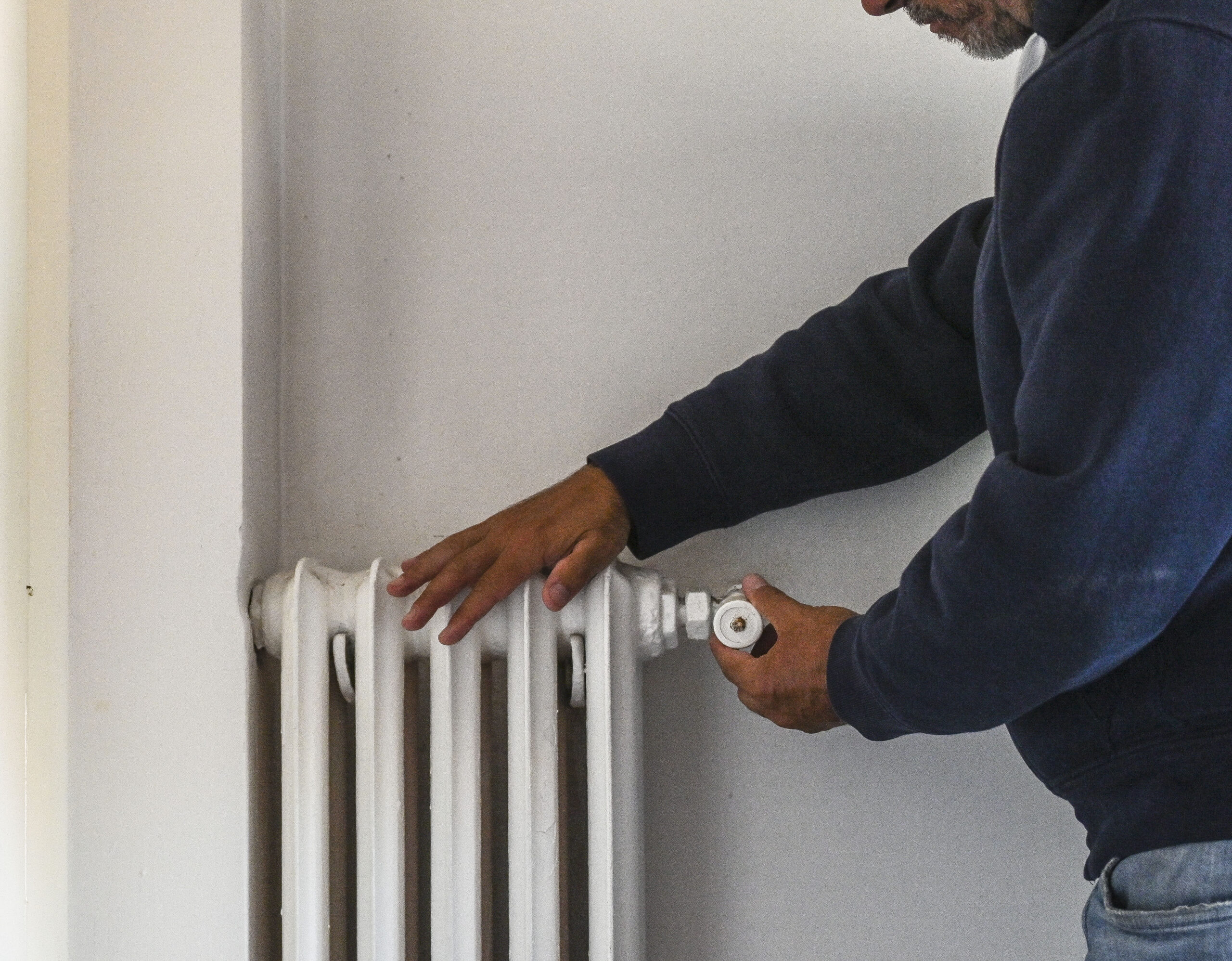 Gas a +200% rispetto al pre guerra in Iran: inverno a rischio stangata sulle bollette