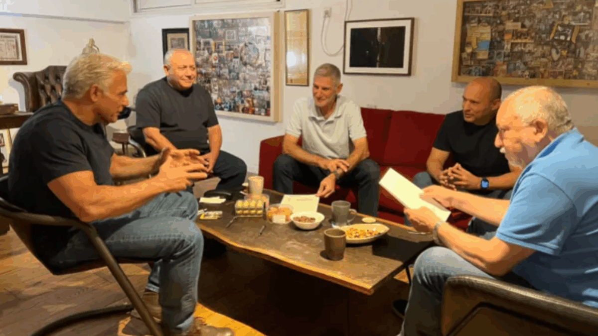 nazionalisti liberali ultrareligiosi il blocco del cambiamento sfida netanyahu alle elezioni ma sulla palestina la pensa quasi come lui da Ilfattoquotidiano.it nazionalisti liberali ultrareligiosi il blocco del cambiamento sfida netanyahu alle elezioni ma sulla palestina la pensa quasi come lui
