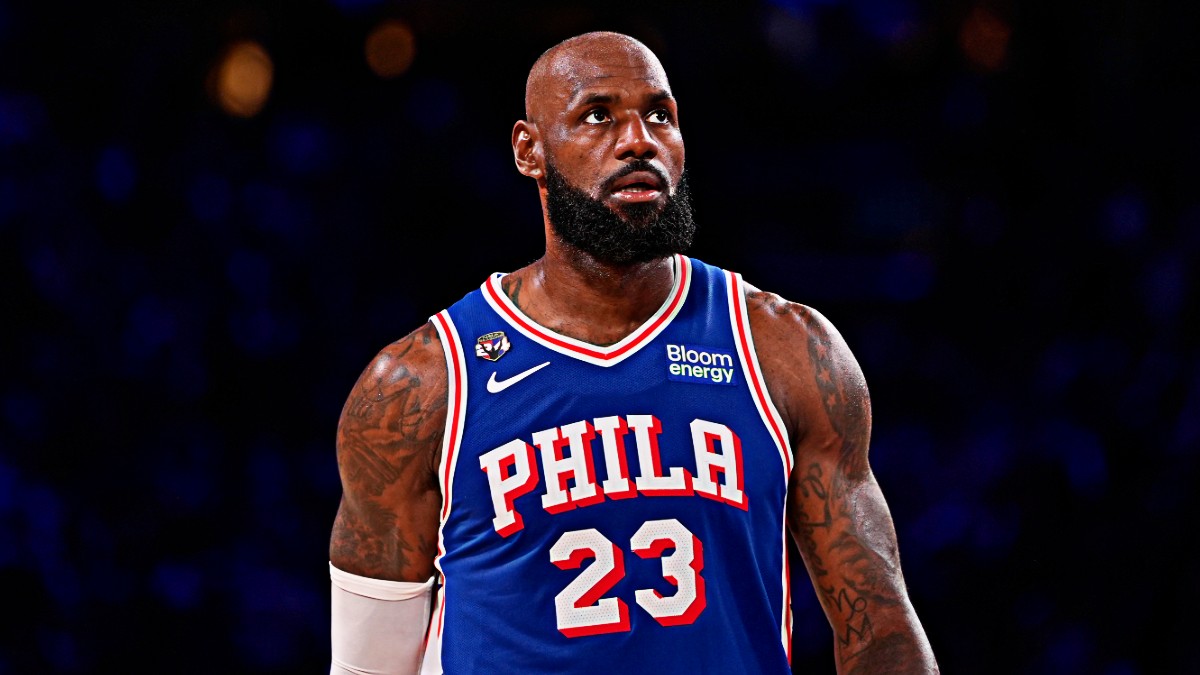nba freestyle lebron james non ha voglia di scherzare a philadelphia sta in un universo a parte ma la star dei sixers non 232 lui da Ilfattoquotidiano.it nba freestyle lebron james non ha voglia di scherzare a philadelphia sta in un universo a parte ma la star dei sixers non 232 lui