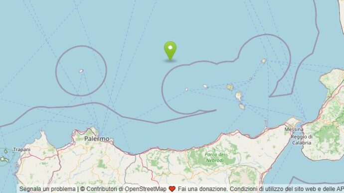 Dodici scosse di terremoto al largo di Palermo: la più forte di magnitudo 5.5. Allerta maremoto e scuole evacuate