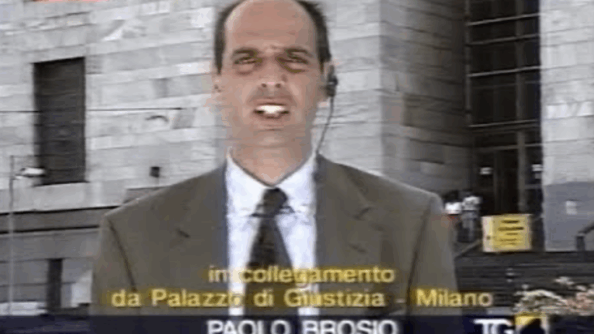 “Emilio Fede metteva alla frusta tutti. A me di più, perché ero sempre in diretta. Mi tirò la macchina da scrivere in testa, ma io riuscii a scansarla e colpì la segretaria. Mi voleva bene”: così Paolo Brosio