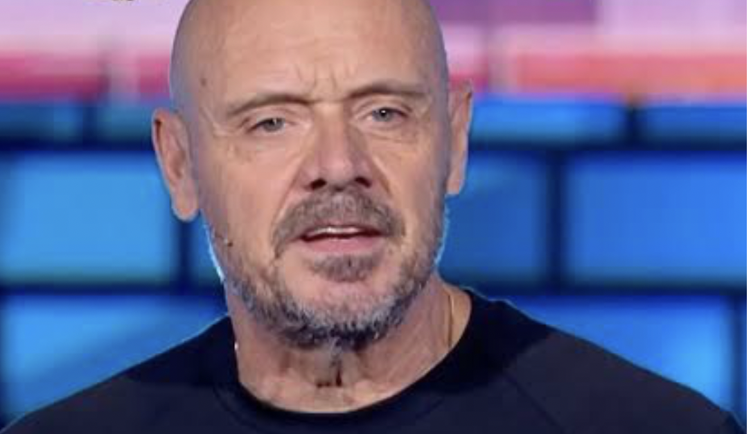 Alessandro Manera, del mago de fiestas infantiles al show para swingers