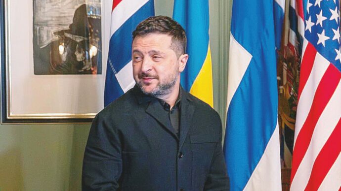 Zelensky si arrende: “Pace subito, senza cedere altro”