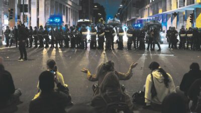 Copertina di “Istiga sui social”: preso il fondatore della chat Telegram “Movimento 17 ottobre”