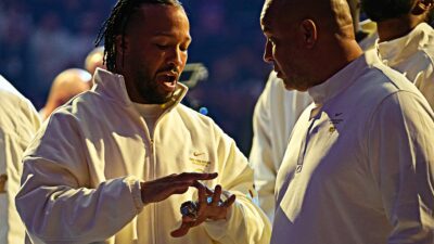Copertina di Il proprietario invia una mail ai dipendenti per ricevere l’anello NBA, ma è una trappola per fargli fare un corso sulla cybersecurity: la figuraccia dei Knicks