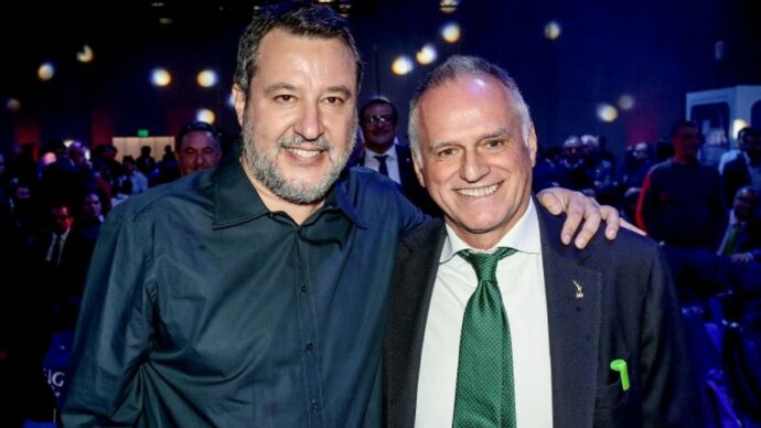 Congresso della Lega a Milano, nasce la segreteria politica. Attacco al “dissidente” Romeo che replica: “Non ci votano più”