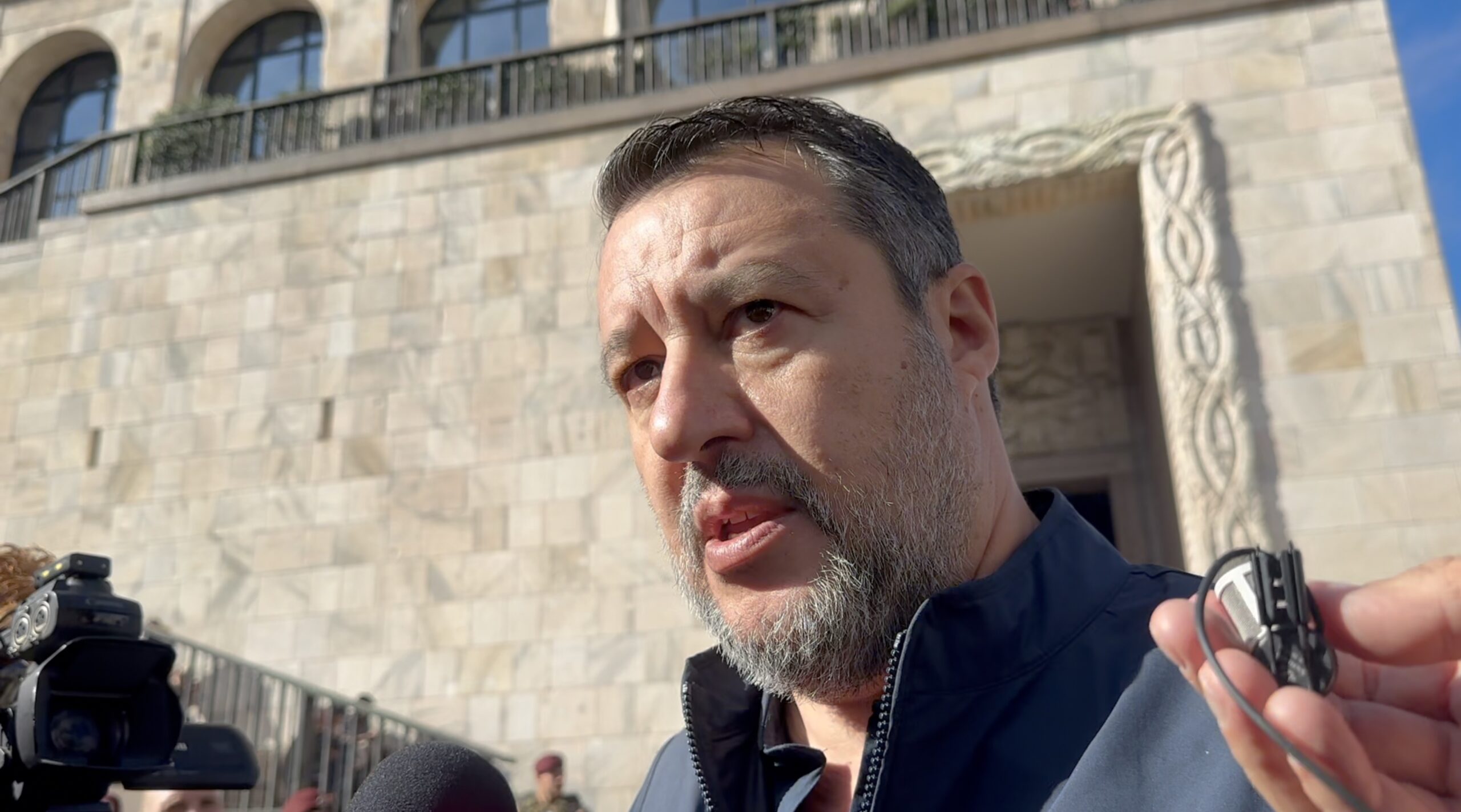 salvini in piazza duomo i leoni da social che chiamano al saccheggio dovranno rendere conto ma anche le piattaforme rispondano da Ilfattoquotidiano.it salvini in piazza duomo i leoni da social che chiamano al saccheggio dovranno rendere conto ma anche le piattaforme rispondano