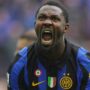 Copertina di Thuram punge dopo il rigore negato: “Gli arbitri pensano che simulo”. Chivu: “Non voglio vedere chi piange per gli errori arbitrali”