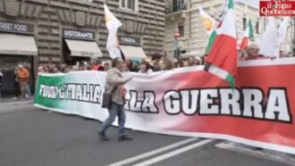 Copertina di Roma, videoracconto della giornata di cortei: “No alla guerra, i proventi si fanno sul sangue degli oppressi”