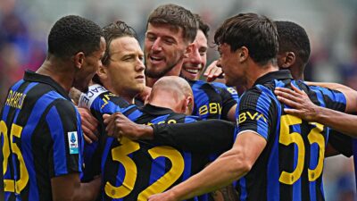 Copertina di L’Inter ribalta la Fiorentina nel recupero e torna in testa: è la quinta rimonta stagionale | La nuova classifica