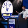 Copertina di Salvini al Congresso della Lega: “Se mi votate dirò in Cdm stop a soldi e armi all’Ucraina”. E lancia nuovo simbolo senza il suo nome