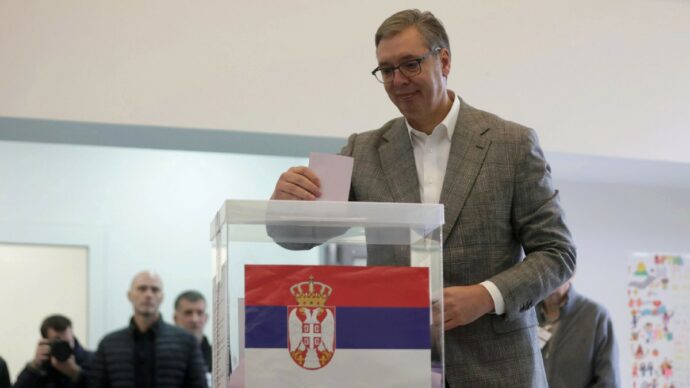 Serbia: studenti vittoriosi, Vucic  a casa. Bulgaria al ballottaggio