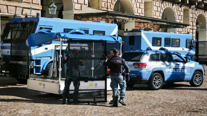 Militarizzare le città  non cancella le proteste contro il governo Meloni. Ma ci costa 4 milioni di euro