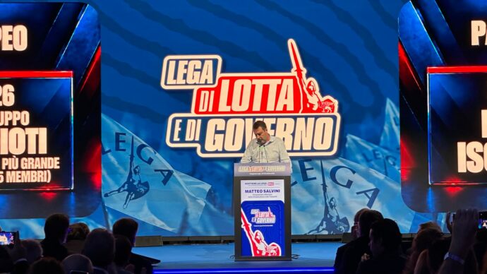 Salvini al Congresso: “Se mi confermate come segretario dirò in Consiglio dei ministri stop ai soldi per l’Ucraina”