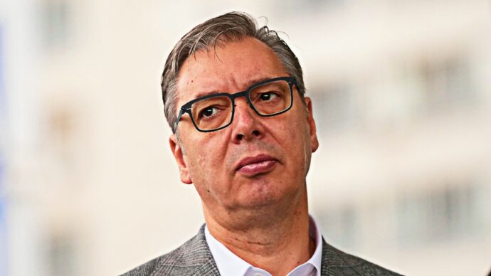 Serbia, Vucic riconosce la sconfitta: “Abbiamo perso le elezioni”. Esultanza in strada: “Agli Studenti il 52% dei voti”