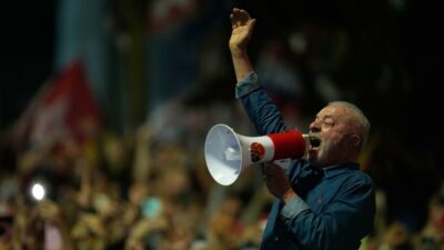 Copertina di Il Brasile si ribella agli Usa: Lula rieletto presidente, ma Bolsonaro vuole l’annullamento del voto. Gli esperti: “Ora l’America Latina ha una diga anti-egemonica”