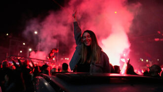 Copertina di Chi sono gli Studenti serbi che hanno sconfitto Vučić: organizzazione orizzontale, nessun leader e decisioni assembleari. Adesso la prova di governo