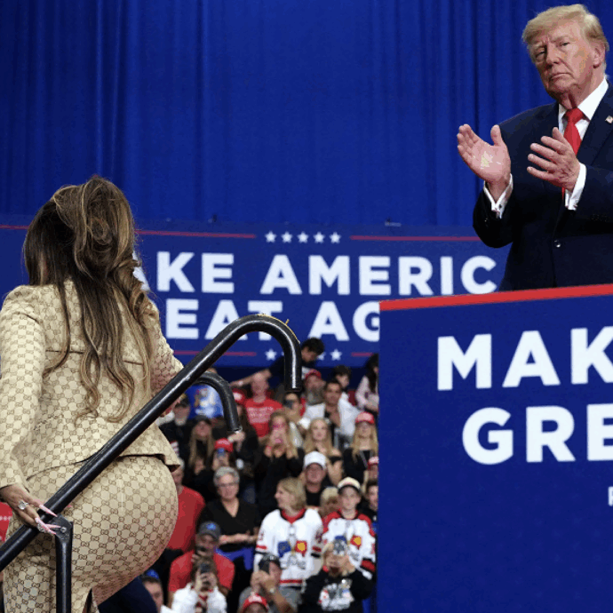 “Il sedere di Nicki Minaj è difficile da ignorare, uno spettacolo, davvero bellissimo”: Donald Trump scatenato a un comizio. Lei risponde: “Sono onorata di lavorare con lui, lo amo così tanto”