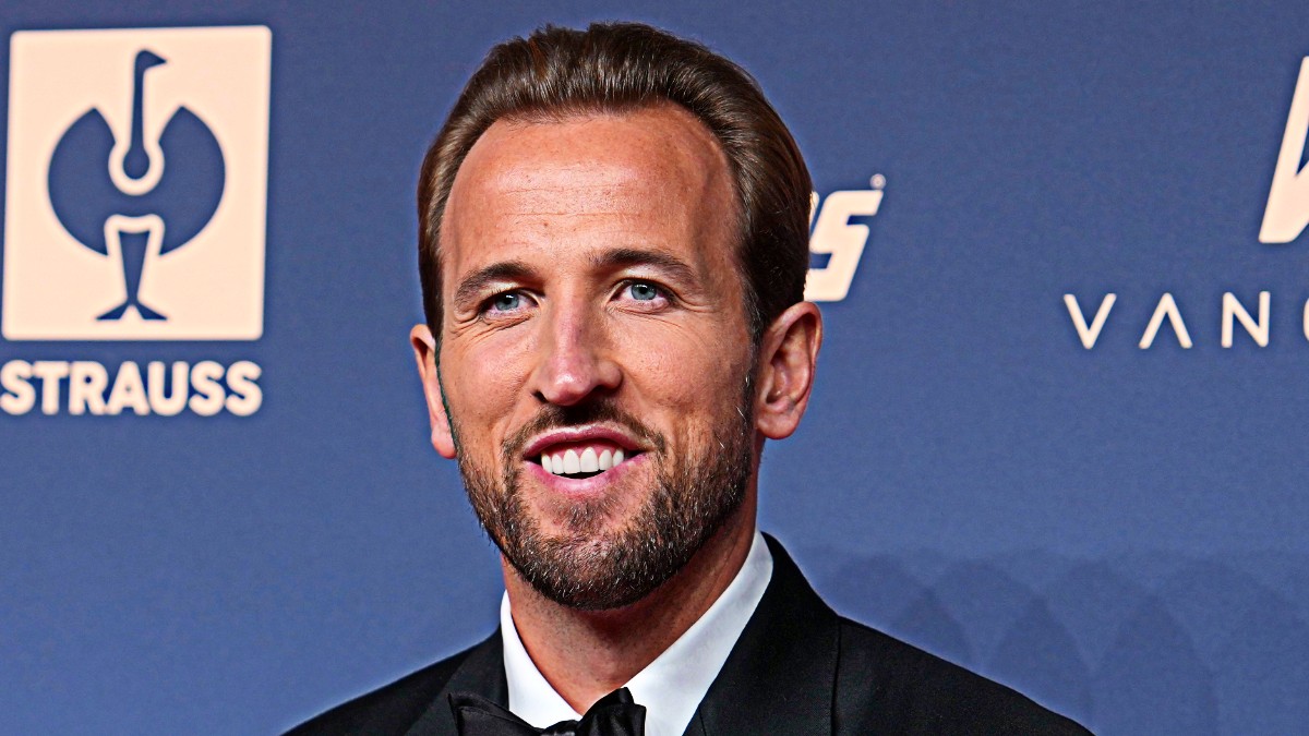 harry kane vince il pallone d8217oro 2026 l8217attaccante noioso e poco appariscente sempre in prima linea contro le discriminazioni da Ilfattoquotidiano.it harry kane vince il pallone d8217oro 2026 l8217attaccante noioso e poco appariscente sempre in prima linea contro le discriminazioni
