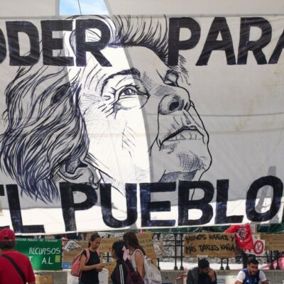 Copertina di Negozi saccheggiati e arresti di massa: la protesta a Barcellona accende la destra in Spagna. E rischia di indebolire la lotta per la casa