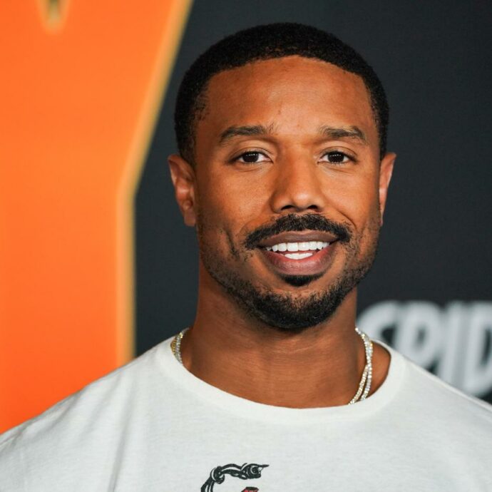 Irrompe sul set di “Miami Vice” con un grosso coltello da macellaio e minaccia un uomo della troupe: arrivano le pattuglie e scatta l’arresto. Paura durante le riprese del film con Austin Butler e Michael B. Jordan