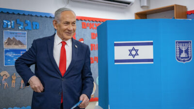Copertina di Elezioni in Israele, alle 18 affluenza sopra il 66%: +9% rispetto al dato del 2022. Ultimi appelli di Netanyahu: “Votateci, questione di vita o di morte”