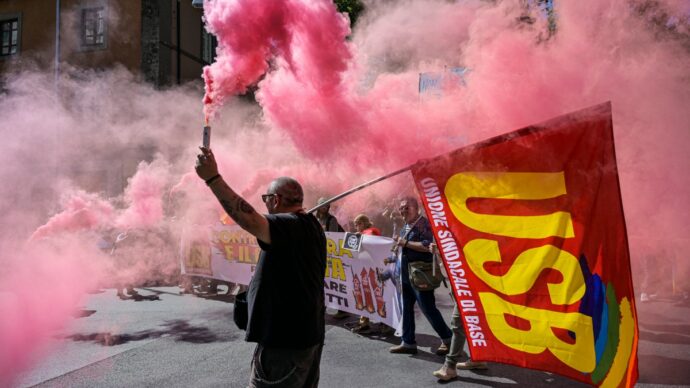 Sciopero 30 ottobre, i trasporti a rischio precettazione: “In quei giorni si va al cimitero per commemorare i defunti”