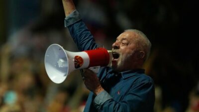 Copertina di Per Lula elezione record, ma la sfida è appena iniziata: Bolsonaro punta al sabotaggio e gli Usa sono sempre più lontani
